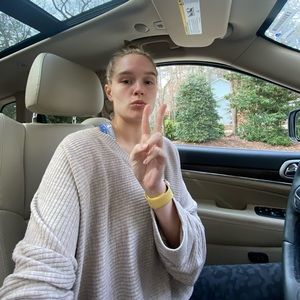 Meet your Posher, Hannah